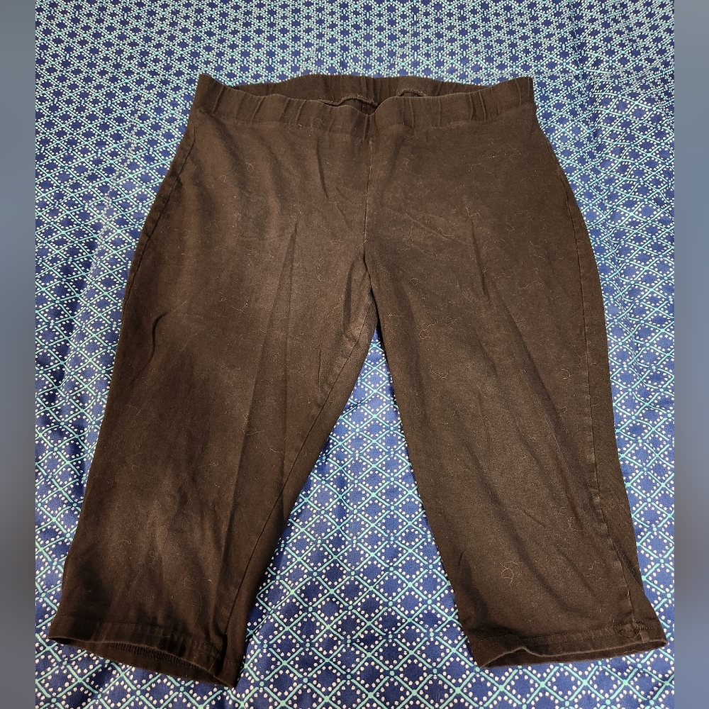 Torrid Size 4 Pedal Pusher Leggings